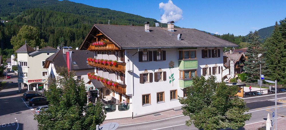 Hotel Goldene Rose Monguelfo-Tesido / Welsberg-Taisten Exterior photo